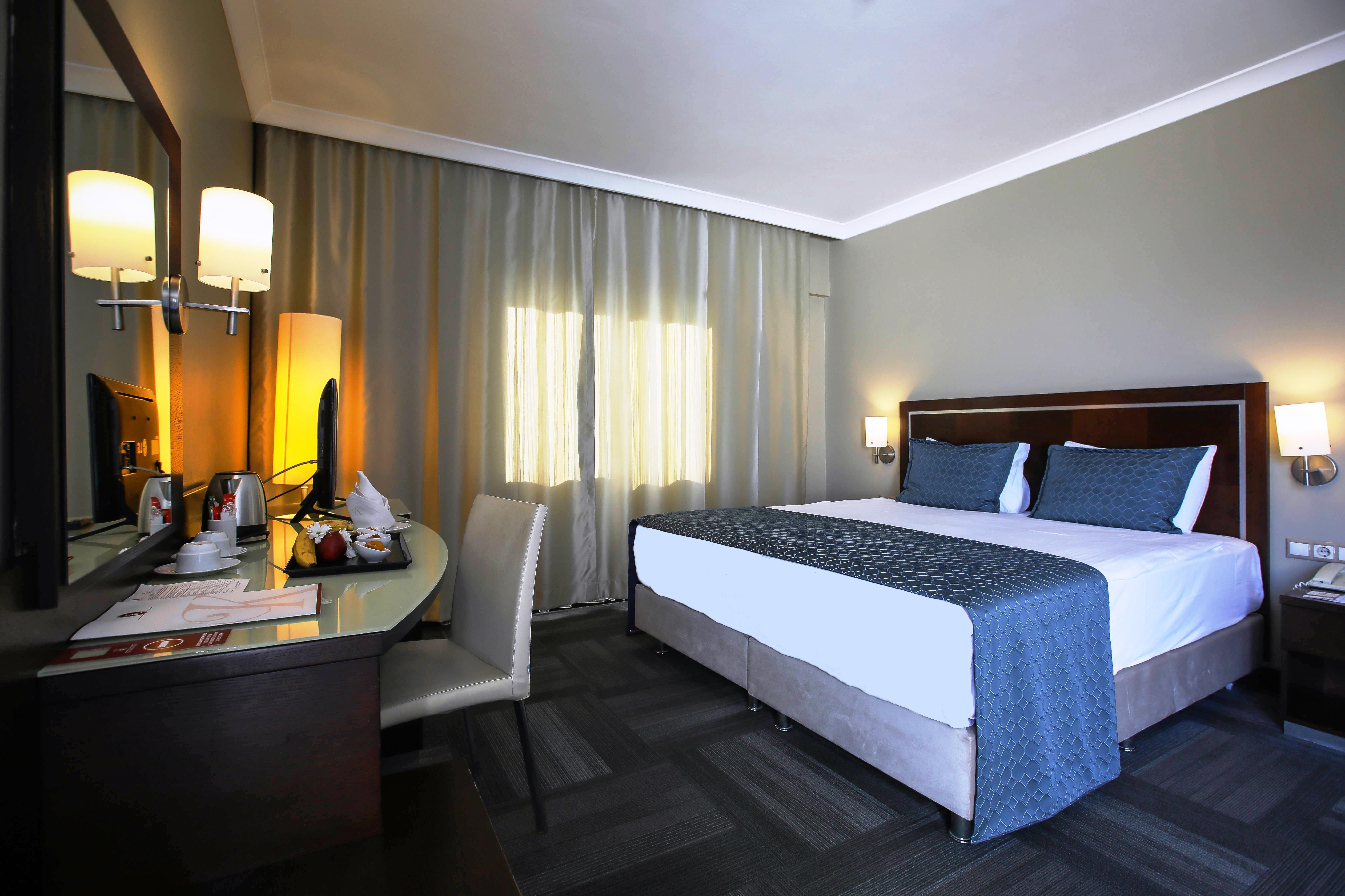 คายา เพรสทีจ Hotel อิซมีร์ ภายนอก รูปภาพ