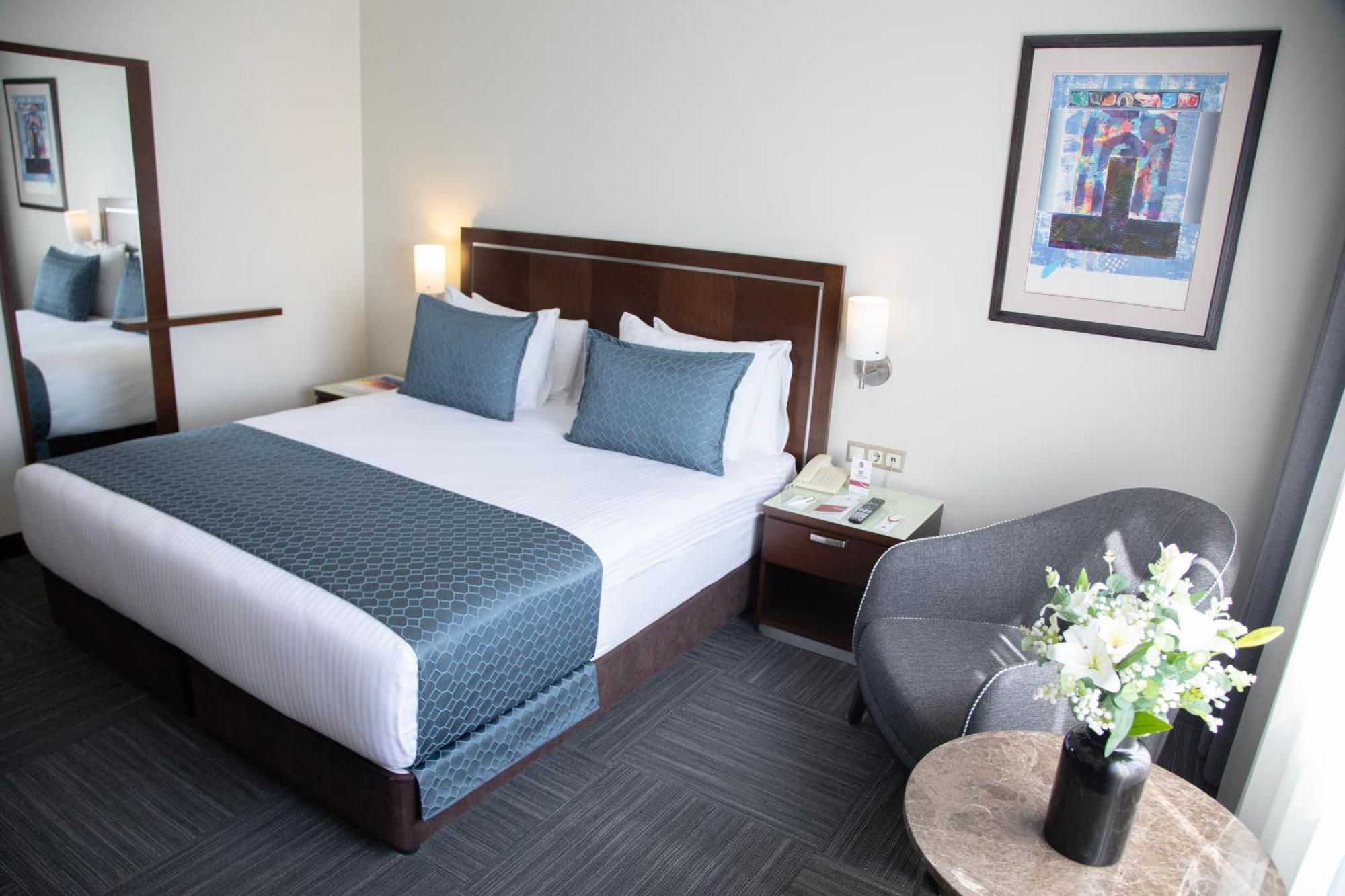คายา เพรสทีจ Hotel อิซมีร์ ภายนอก รูปภาพ
