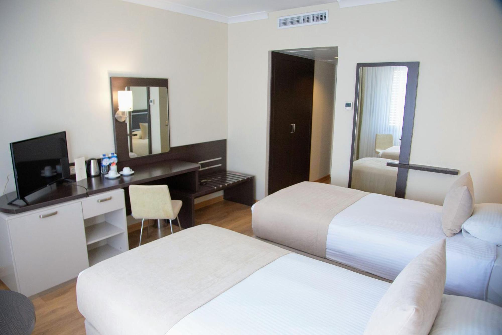 คายา เพรสทีจ Hotel อิซมีร์ ภายนอก รูปภาพ
