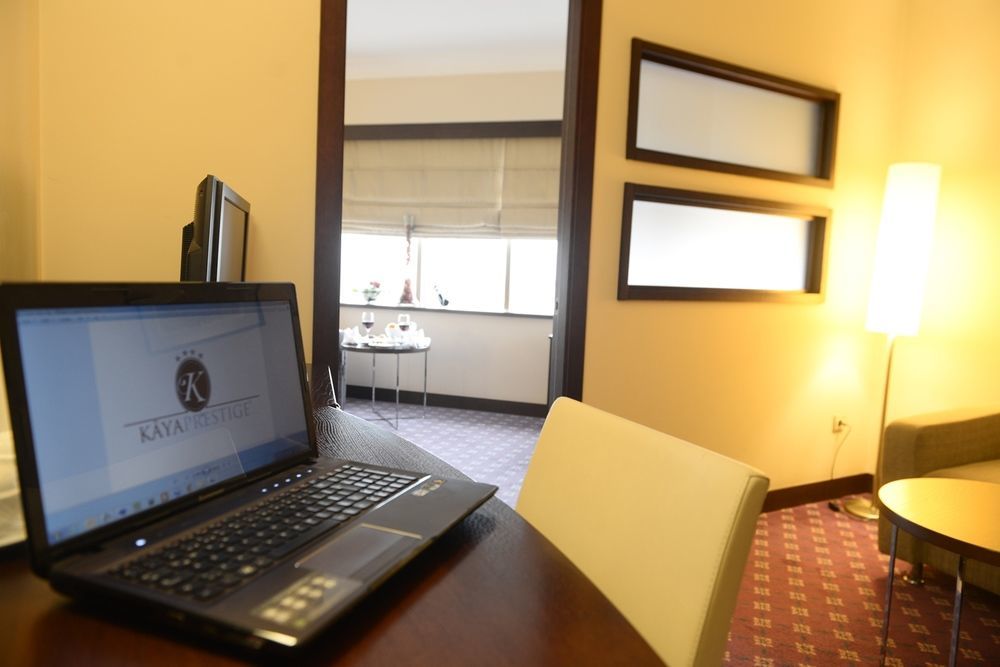 คายา เพรสทีจ Hotel อิซมีร์ ภายนอก รูปภาพ