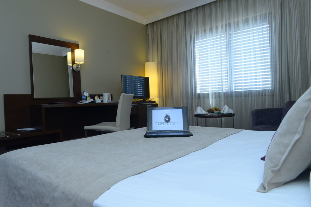 คายา เพรสทีจ Hotel อิซมีร์ ภายนอก รูปภาพ